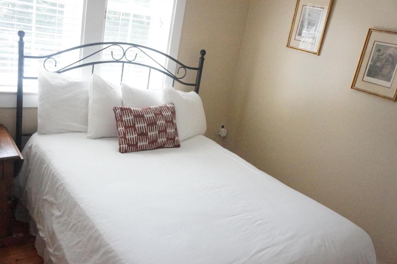 The Frogtown Inn Canadensis Ngoại thất bức ảnh