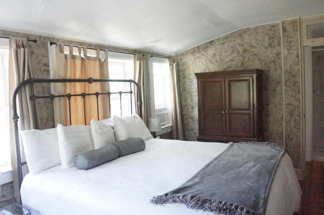 The Frogtown Inn Canadensis Ngoại thất bức ảnh