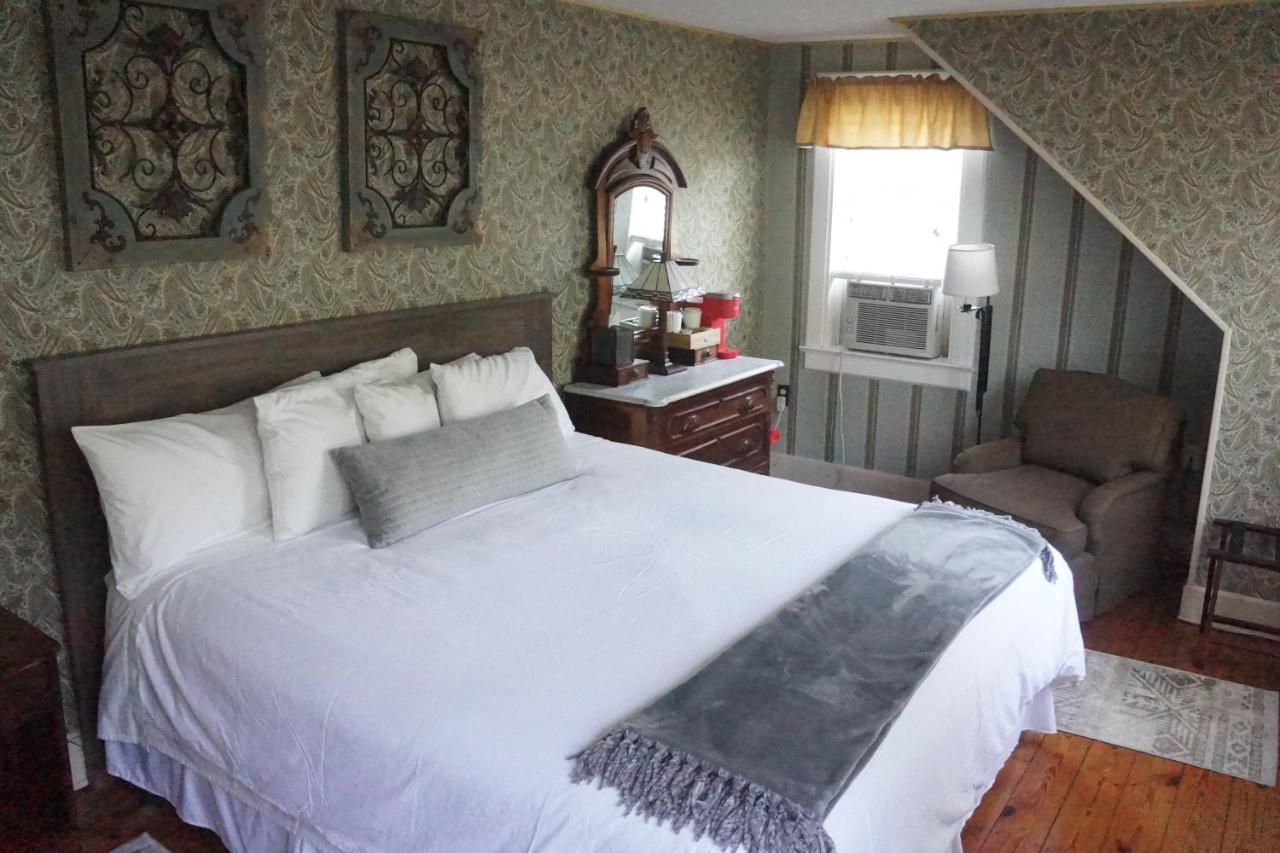The Frogtown Inn Canadensis Ngoại thất bức ảnh